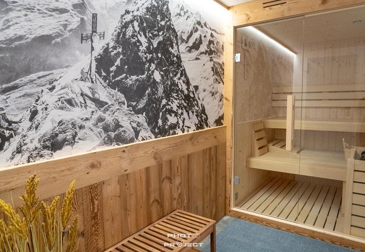 Fior Di Roccia Apartments- In Centro Cervinia, Sauna Privata, Matterhorn Dream ブレウイル・チェルヴィナイア エクステリア 写真
