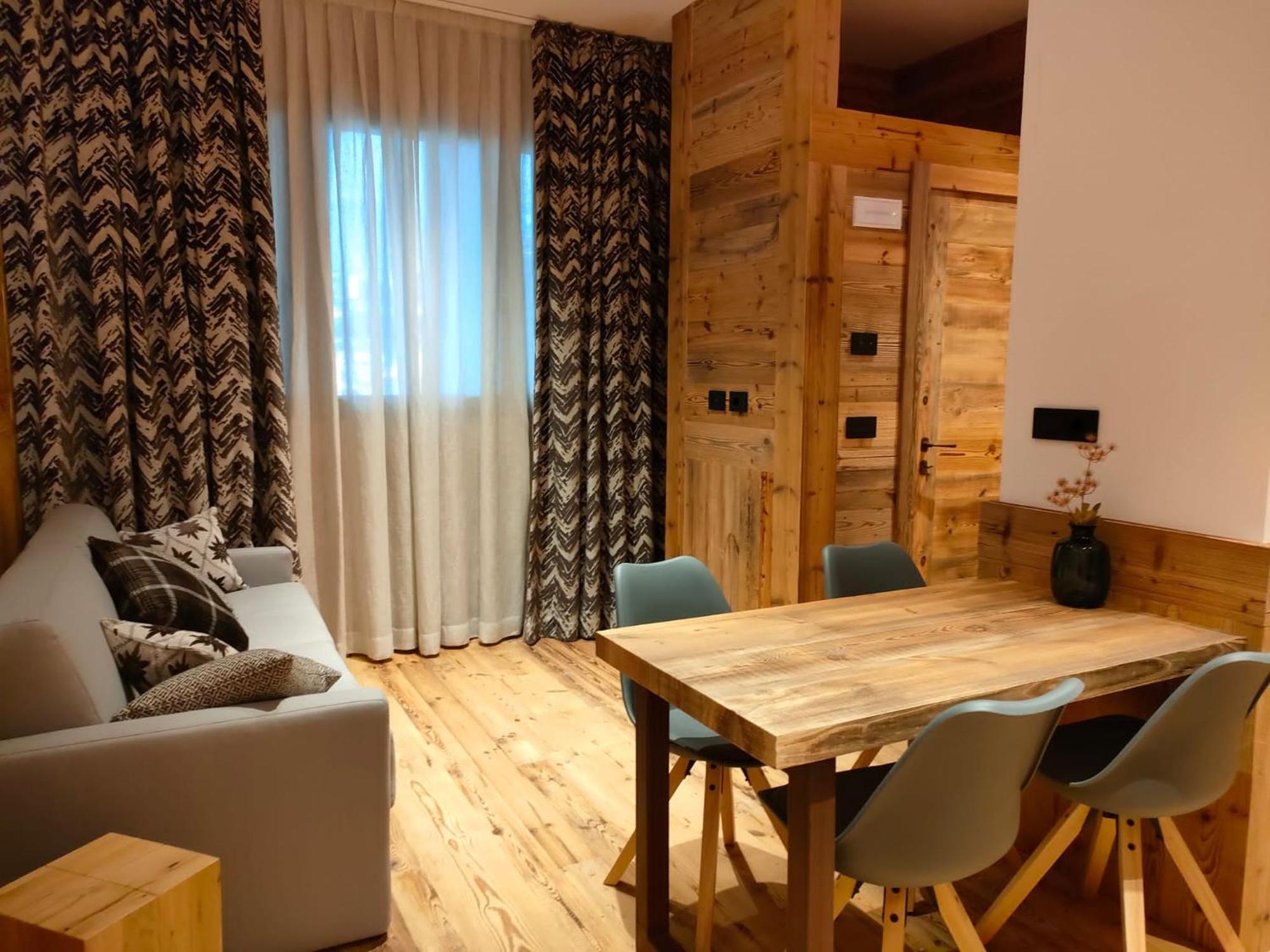 Fior Di Roccia Apartments- In Centro Cervinia, Sauna Privata, Matterhorn Dream ブレウイル・チェルヴィナイア エクステリア 写真