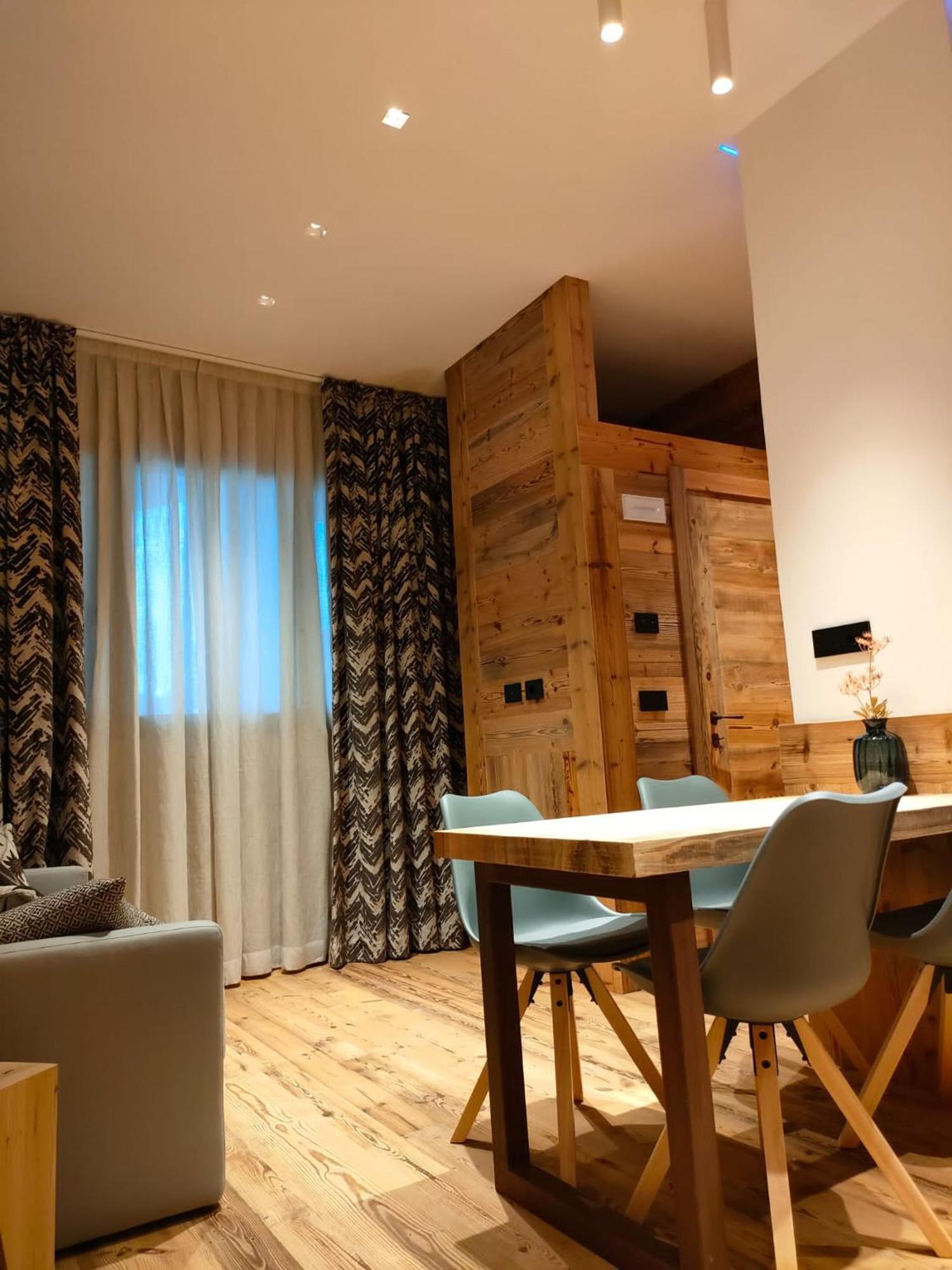 Fior Di Roccia Apartments- In Centro Cervinia, Sauna Privata, Matterhorn Dream ブレウイル・チェルヴィナイア エクステリア 写真