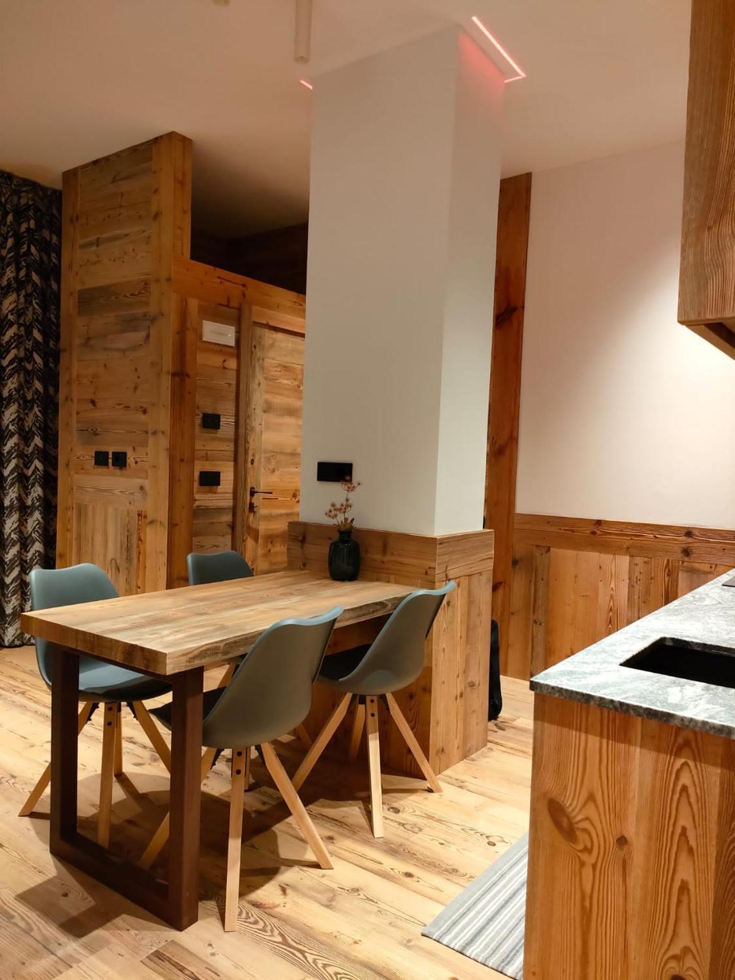 Fior Di Roccia Apartments- In Centro Cervinia, Sauna Privata, Matterhorn Dream ブレウイル・チェルヴィナイア エクステリア 写真
