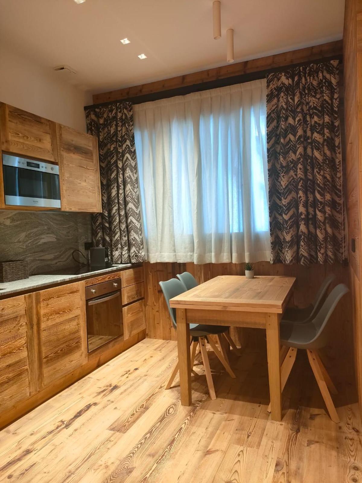 Fior Di Roccia Apartments- In Centro Cervinia, Sauna Privata, Matterhorn Dream ブレウイル・チェルヴィナイア エクステリア 写真