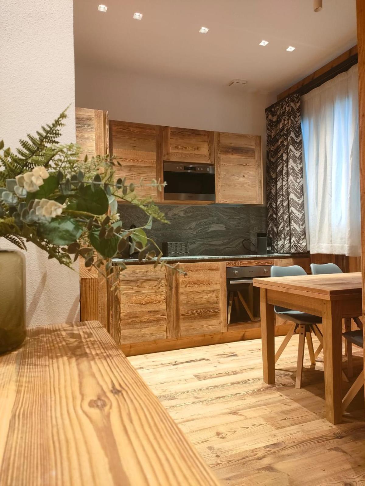 Fior Di Roccia Apartments- In Centro Cervinia, Sauna Privata, Matterhorn Dream ブレウイル・チェルヴィナイア エクステリア 写真